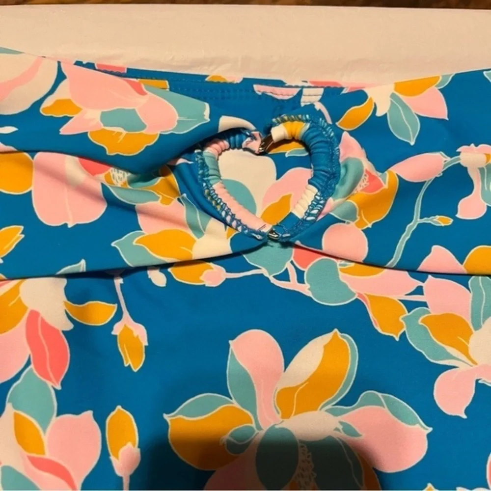 No Boundaries Floral Print High Waisted Swim Bottom w/ Heart Hardware Jr.’s Med‎